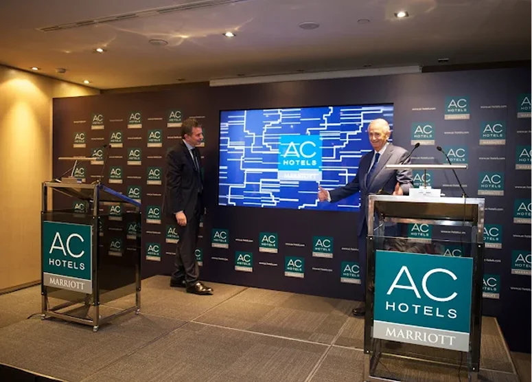 Cartón Pluma AC Hoteles